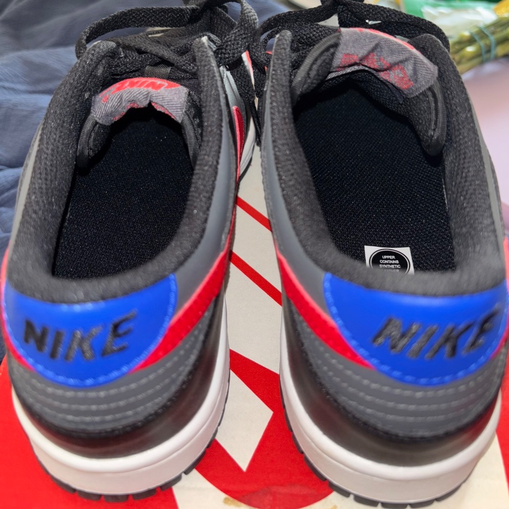 Nike Dunks - Picture 3 of 5